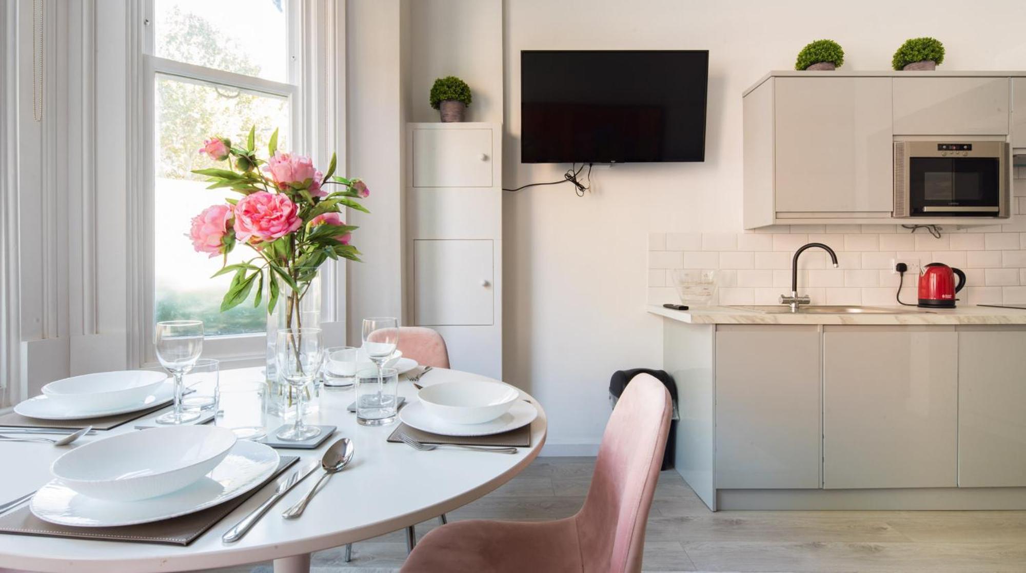 Casa Italia Near Kings Road In Chelsea With Wifi & Washing Machine Apartment London Bagian luar foto
