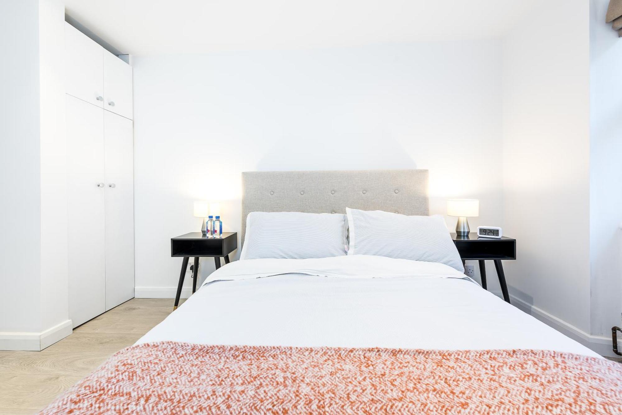 Casa Italia Near Kings Road In Chelsea With Wifi & Washing Machine Apartment London Bagian luar foto