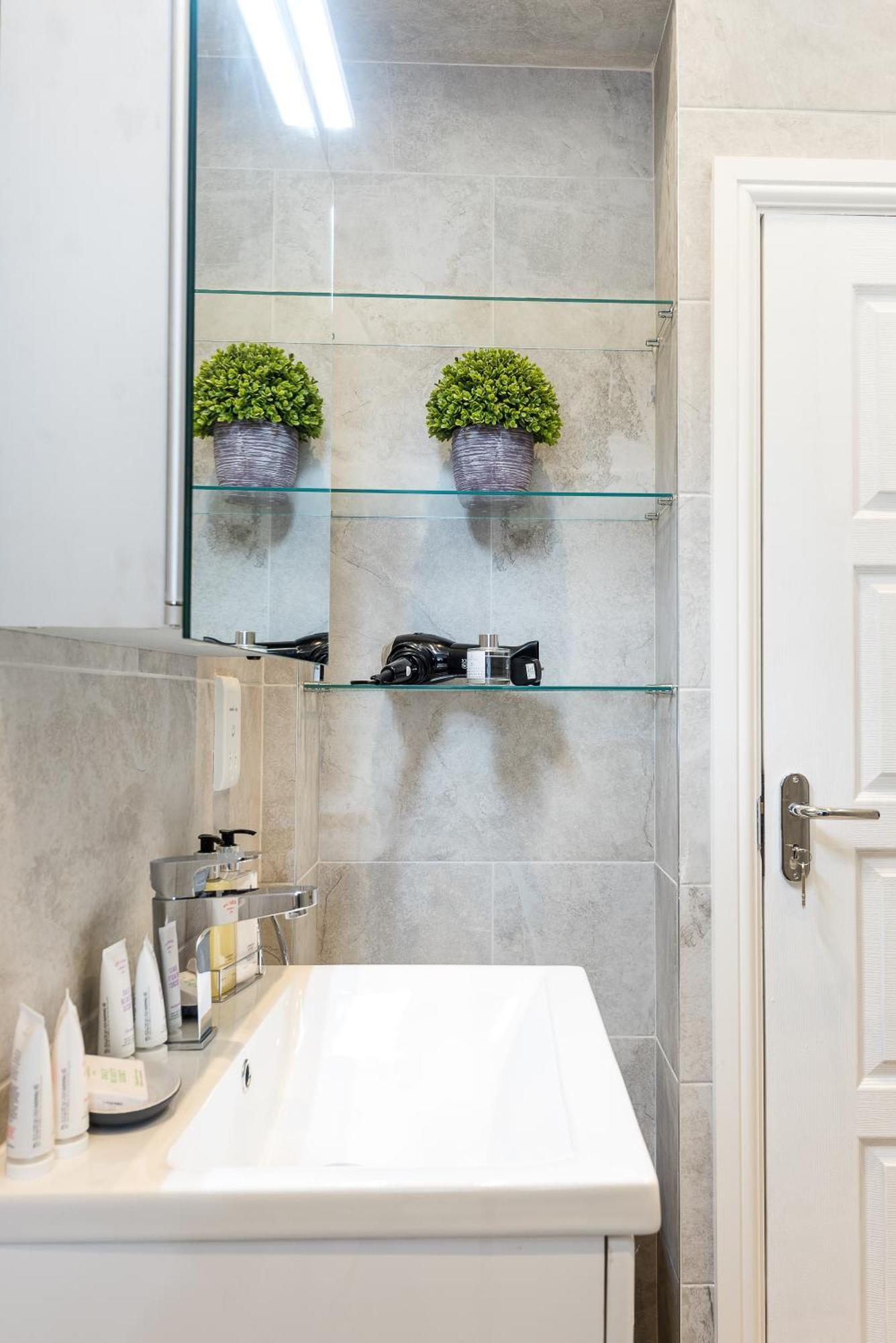 Casa Italia Near Kings Road In Chelsea With Wifi & Washing Machine Apartment London Bagian luar foto